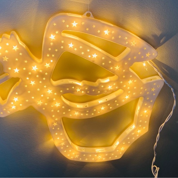 Christmas Angel Indoor Decor.  Great for a wall, tree or window.  White lights. - Picture 3 of 3